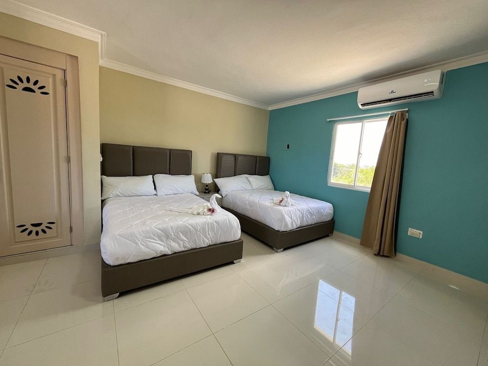 Hotel El Imperio Punta Cana Executive Quadruple Room, 2 Queen Beds 2