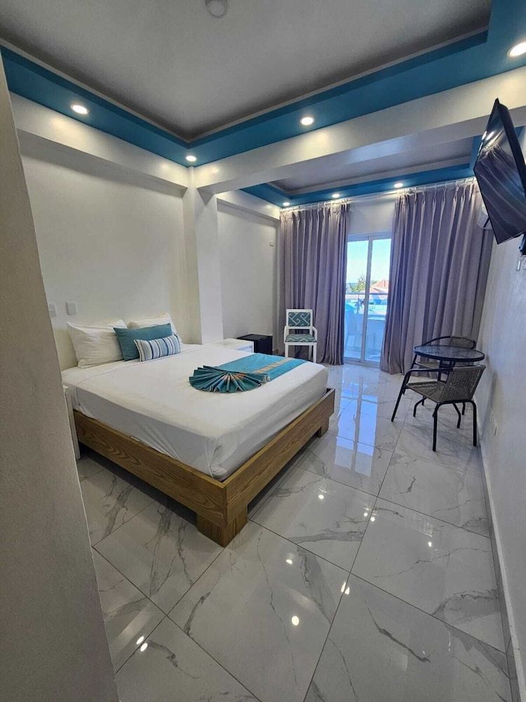 Hotel Gutz Superior Single Room, Balcony, Partial Sea View 3