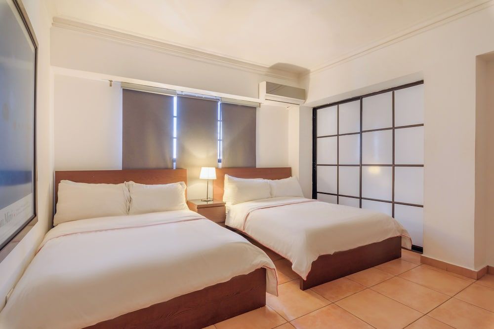 Classic Apartment, 3 Bedrooms, City View, Tower