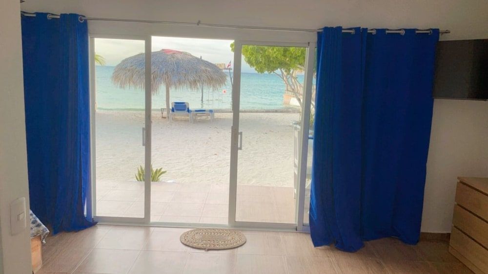 La Isla Bonita Family Room, 1 Bedroom 2