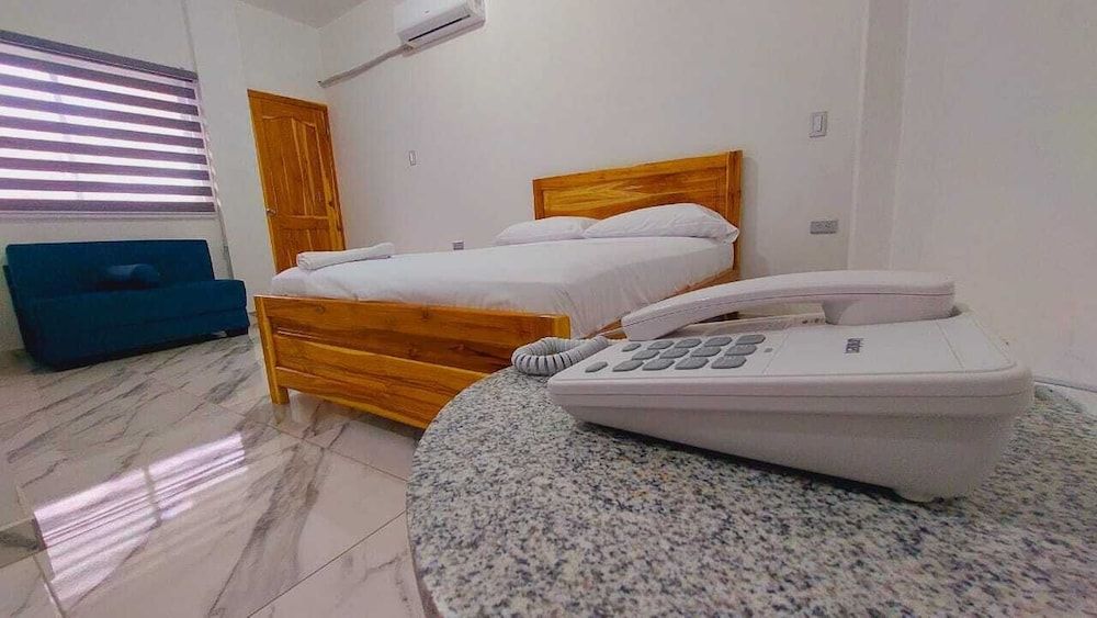 Hostal Amelia de la Rosa Basic Room 2