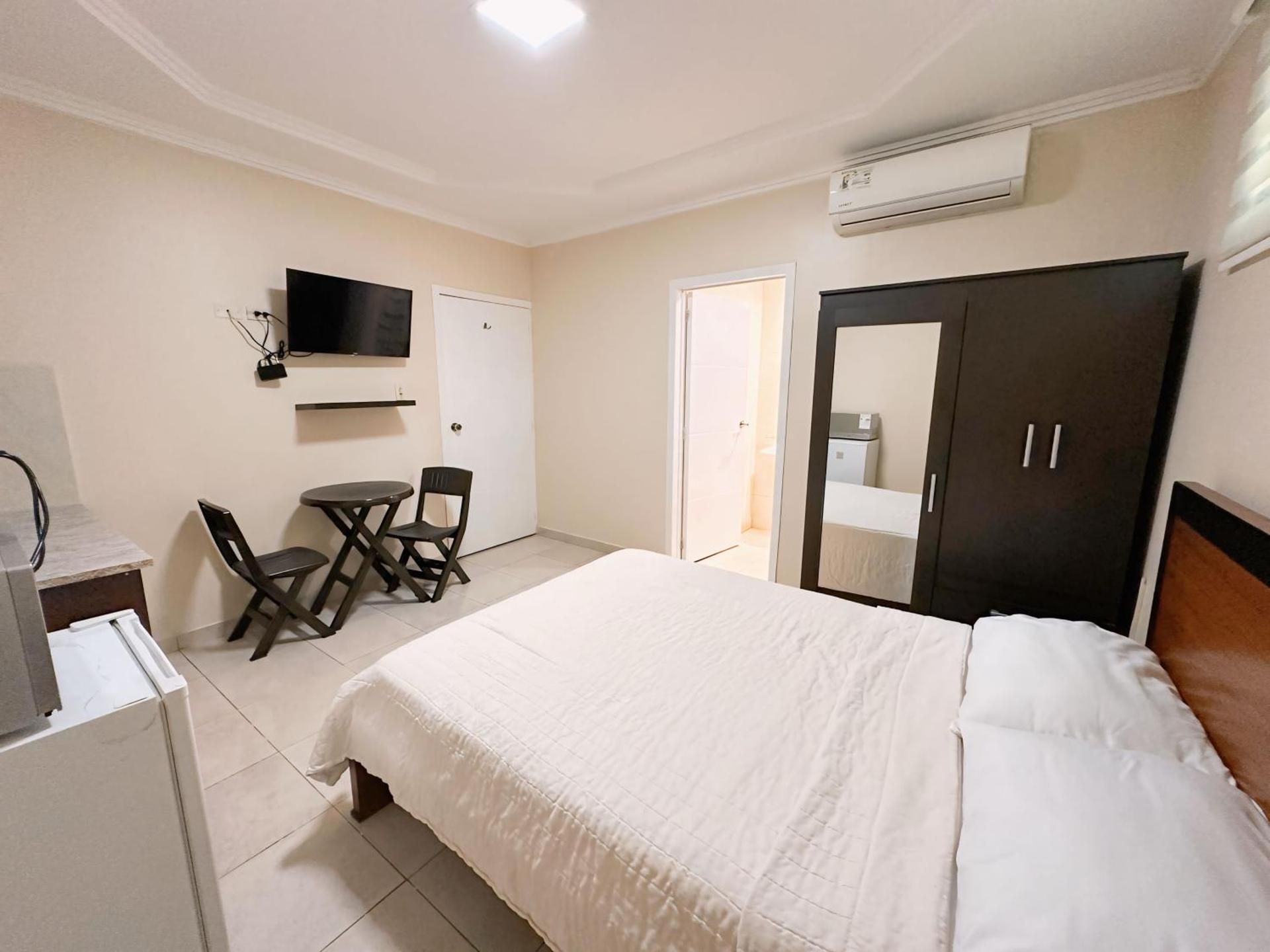 Suitesecu Rentals Guayaquil Deluxe Double Room 2