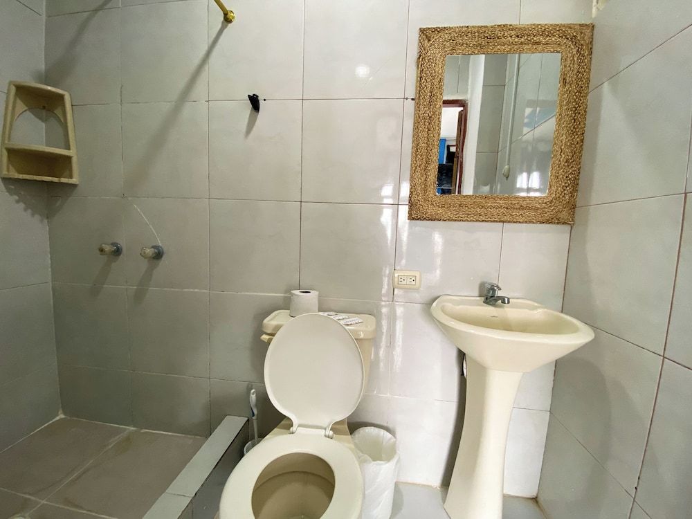 Hotel Sol y Playa Montañita Superior Quadruple Room 16