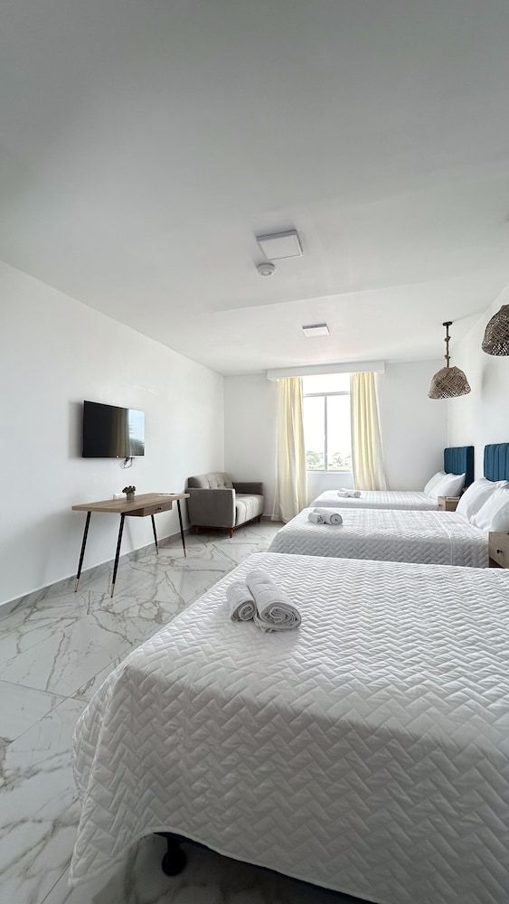 Hotel Presidente Beach Playas Standard Triple Room 3