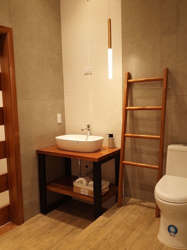 Galapagos Coliving Ecuador Casa Tuna Luxury Apartment, Balcony 10