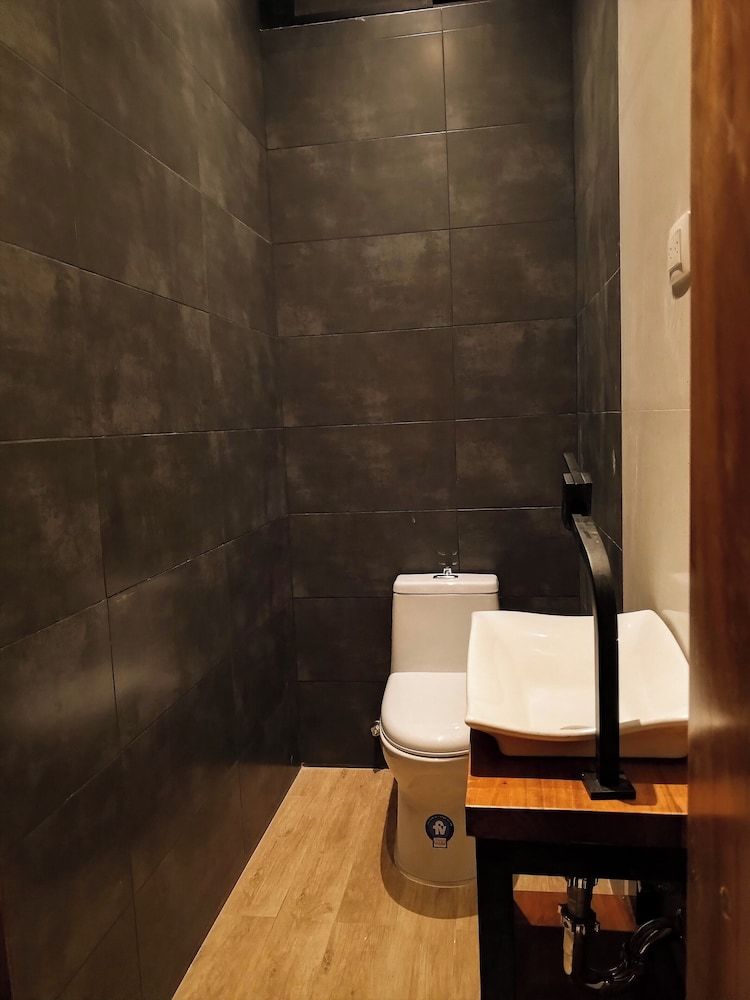 Galapagos Coliving Ecuador Casa Tuna Luxury Apartment, Balcony 8