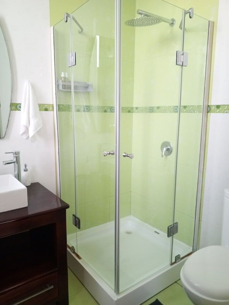 Galapagos Coliving Ecuador Casa Tuna Deluxe Apartment, Balcony, City View 9