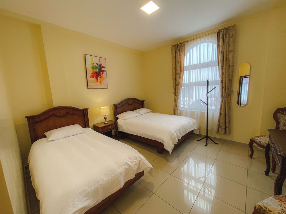 Gran Hotel Rex Deluxe Apartment, City View 6