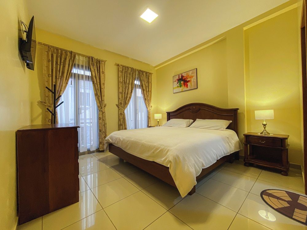 Gran Hotel Rex Family Room, City View 5