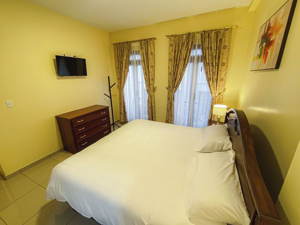 Gran Hotel Rex Family Room, City View 2