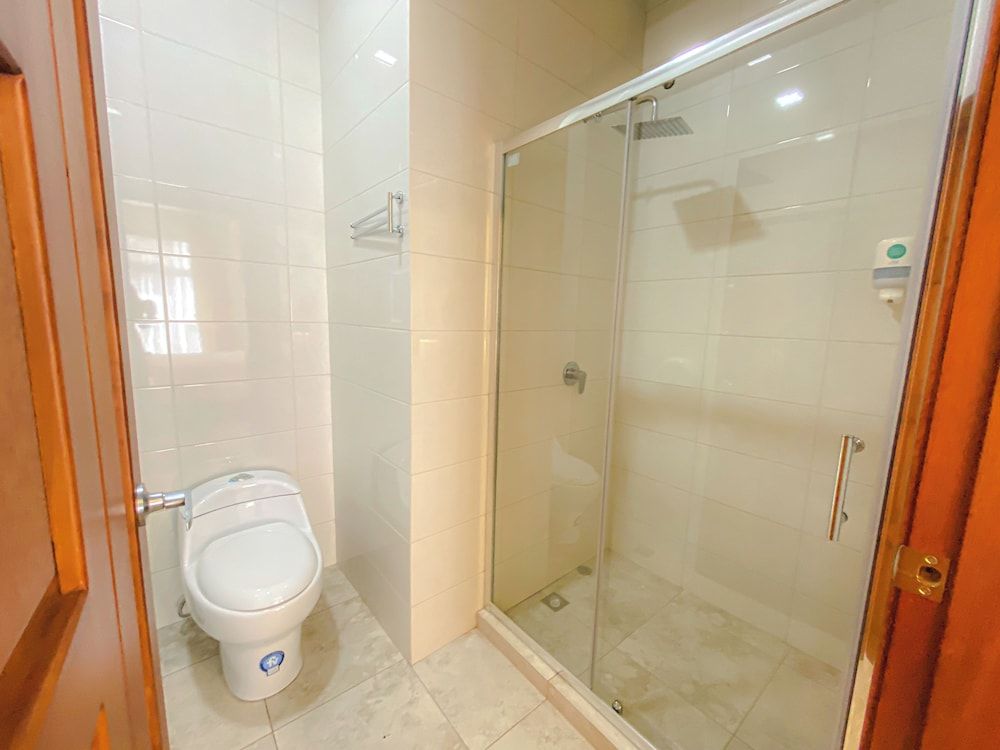 Gran Hotel Rex Deluxe Apartment, City View 10