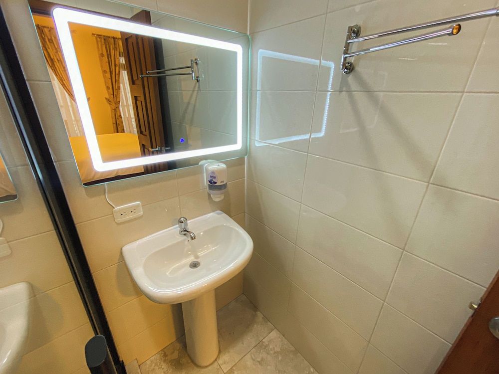 Gran Hotel Rex Family Room, City View 8