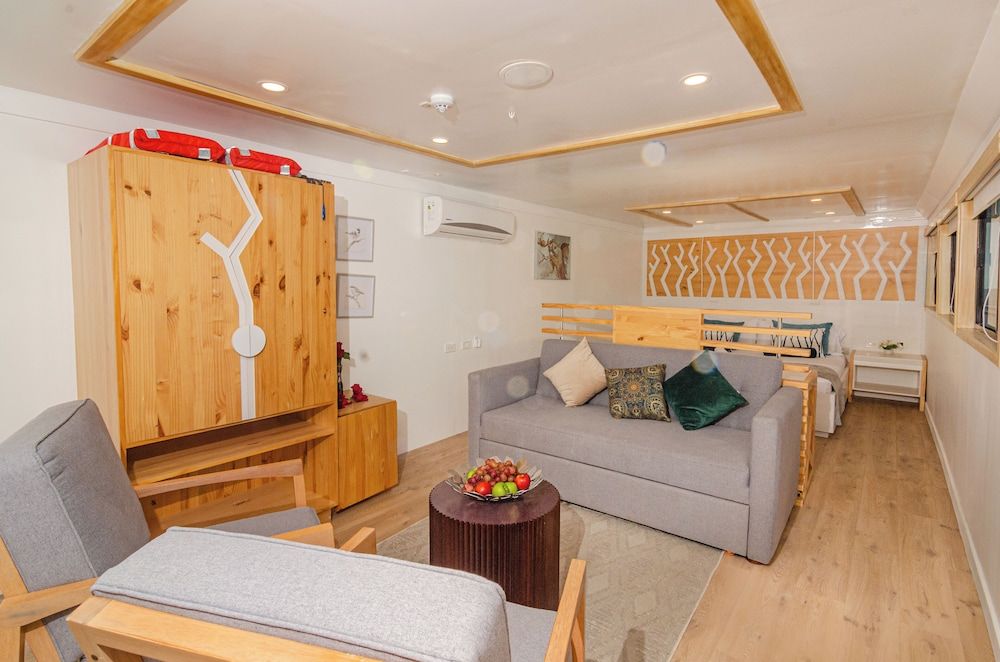 Galapagos Sea Star Deluxe Cabin, Ocean View 6