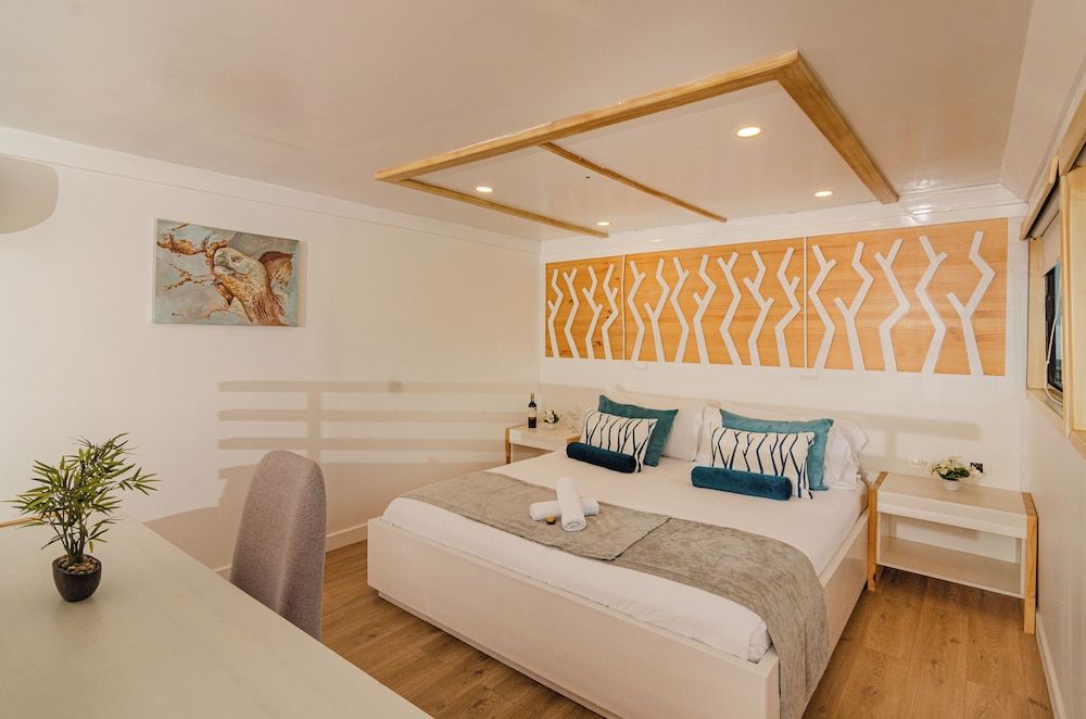 Galapagos Sea Star Deluxe Cabin, Ocean View 5