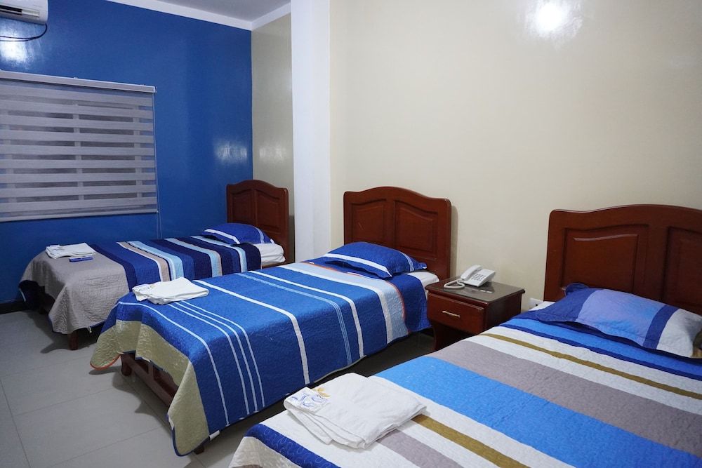 Hotel SMIR Family Triple Room 4