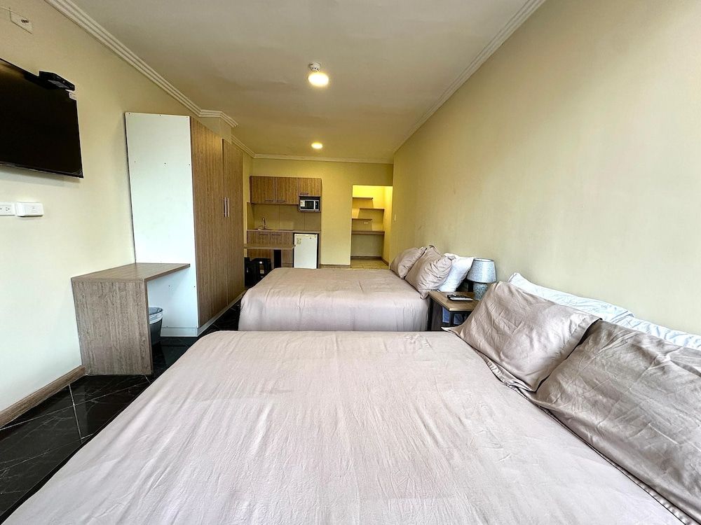 Suitesecu Rentals Cuenca Family Suite, 2 Double Beds 3