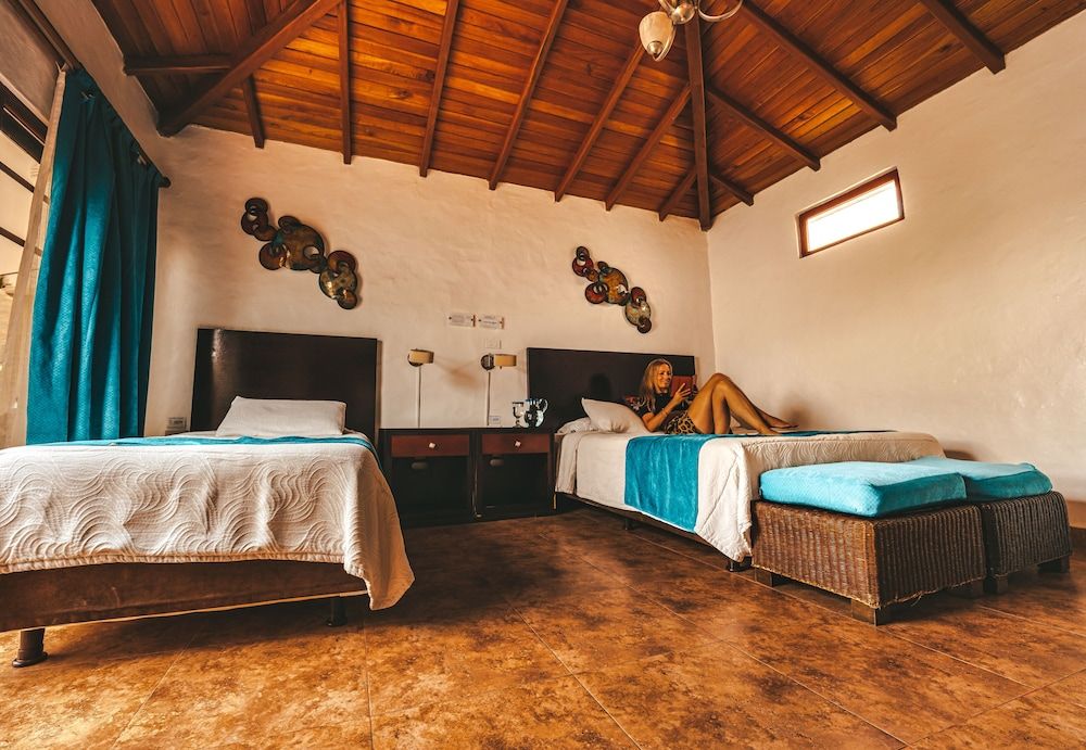 Hotel Isamar Galapagos Beachfront Deluxe Room, Sea View