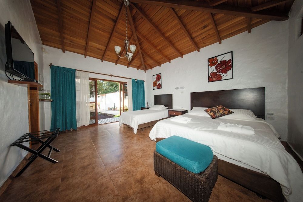 Hotel Isamar Galapagos Beachfront