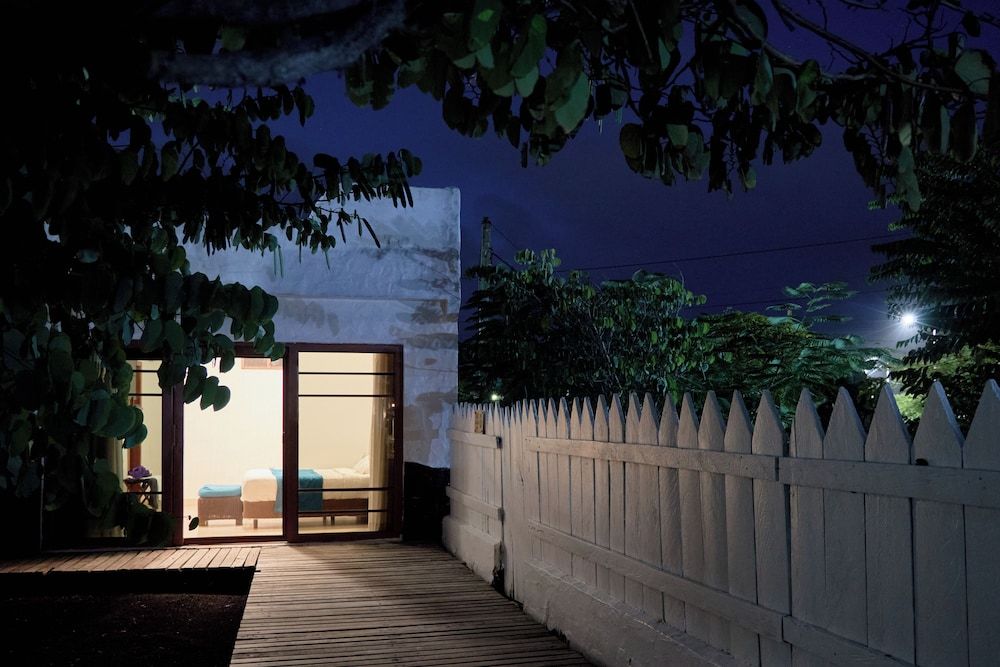 Hotel Isamar Galapagos Beachfront Deluxe Room, Garden View 17