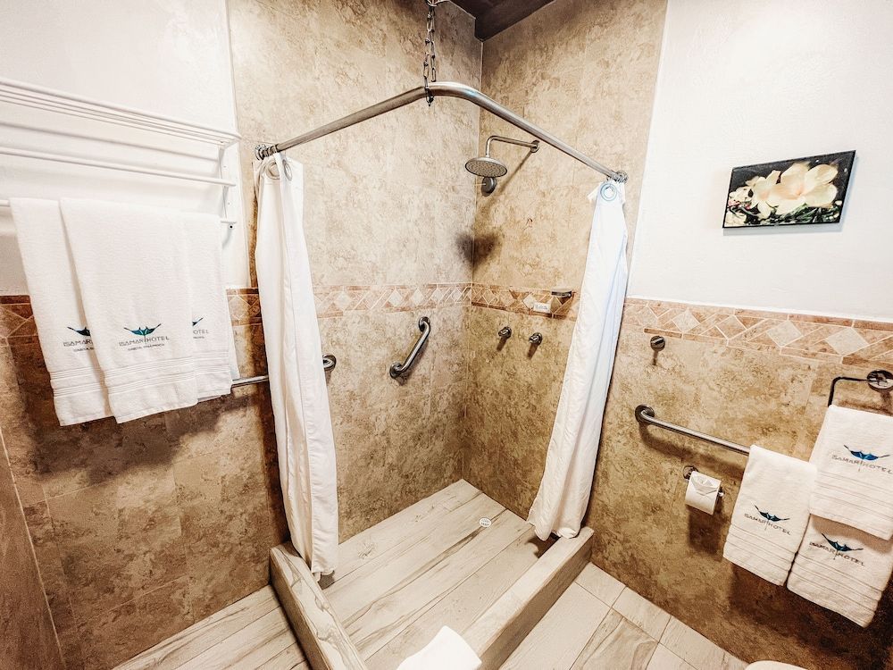 Hotel Isamar Galapagos Beachfront Deluxe Room, Sea View 9