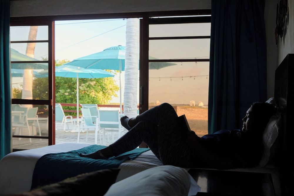 Hotel Isamar Galapagos Beachfront Deluxe Room, Sea View 15