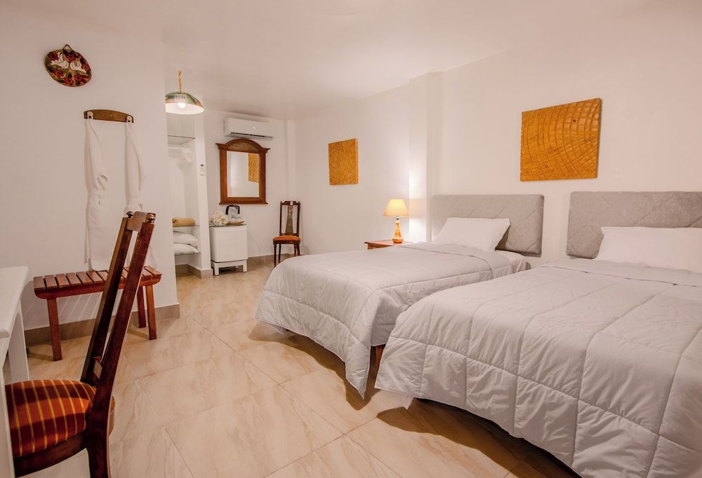 La Casa de Marita 2 Twin Beds Garden View