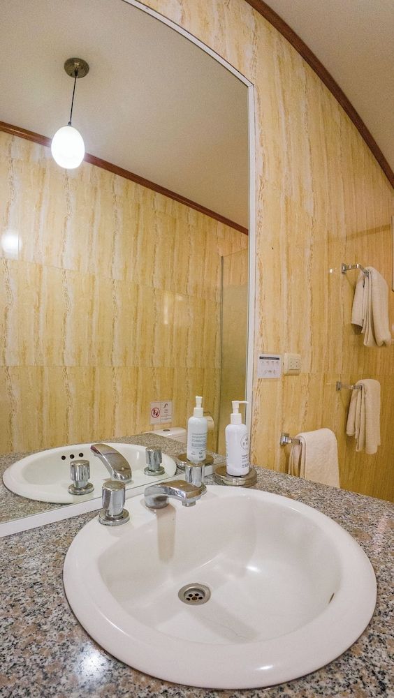 La Casa de Marita 1 King Bed Ocean Front 10