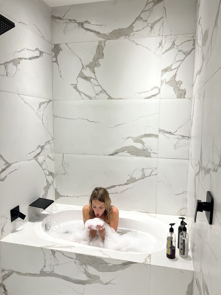 Wanderlot- Hotel Plaza Central Deluxe Room, 1 Bedroom 8