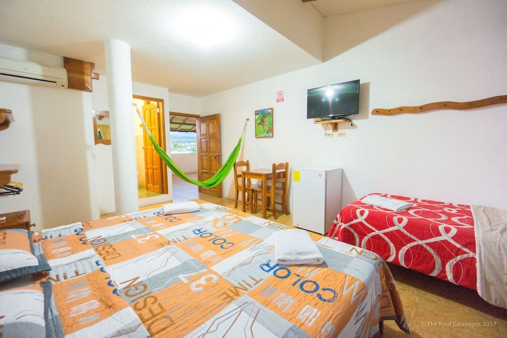 Galapagos Verde Azul Deluxe Triple Room 3