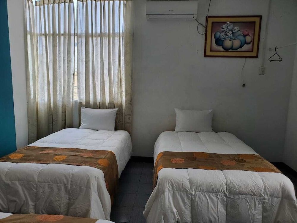 Hotel Manta Real Family Room 4