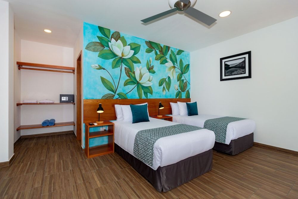 Plaza Luna Suites Superior Double Room 2