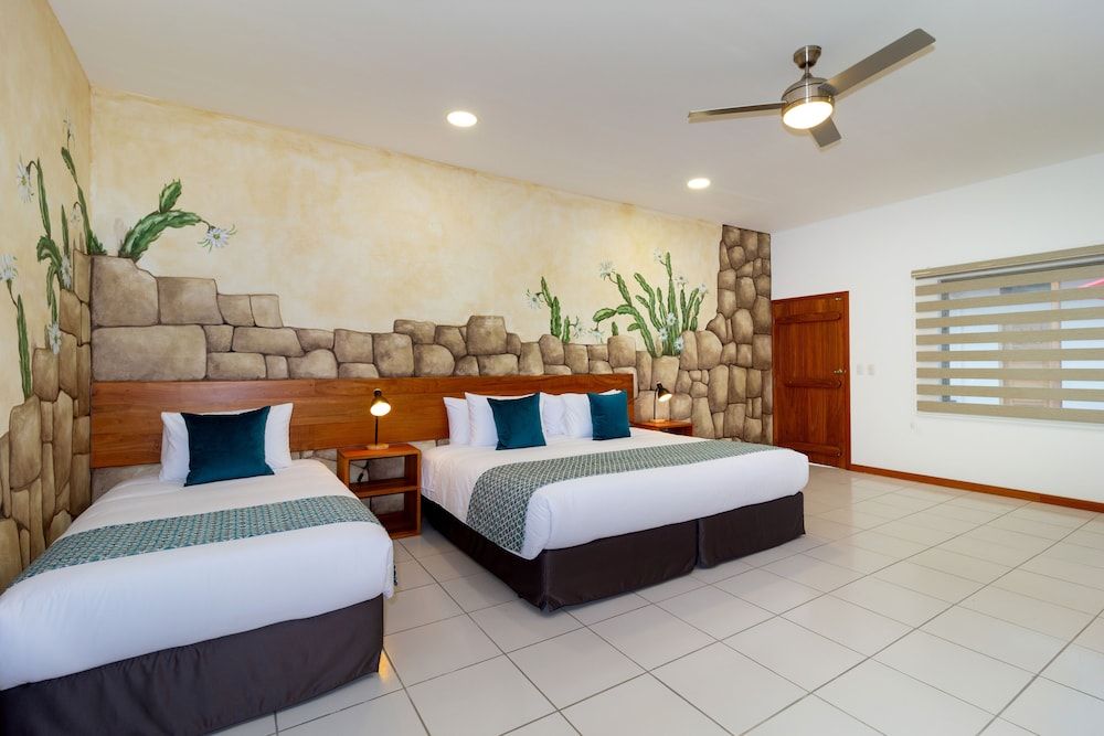 Plaza Luna Suites Standard Triple Room 2