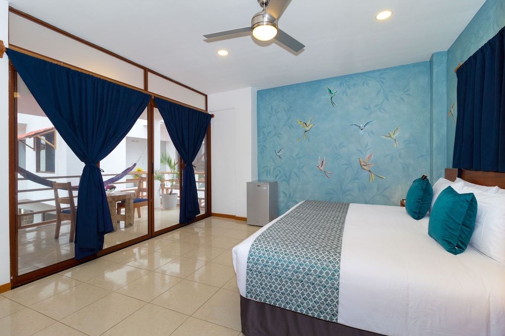 Plaza Luna Suites Superior Single Room 4