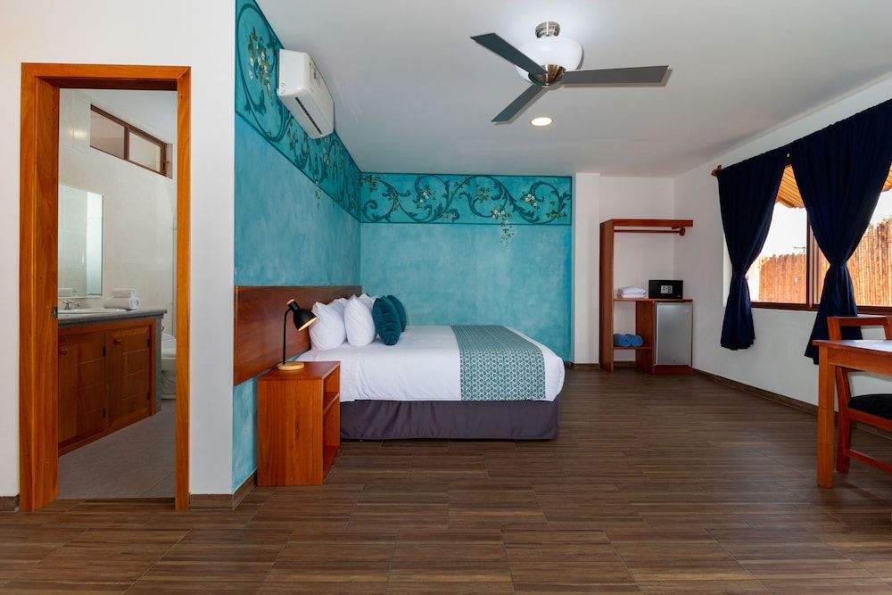 Plaza Luna Suites Superior Double Room 9