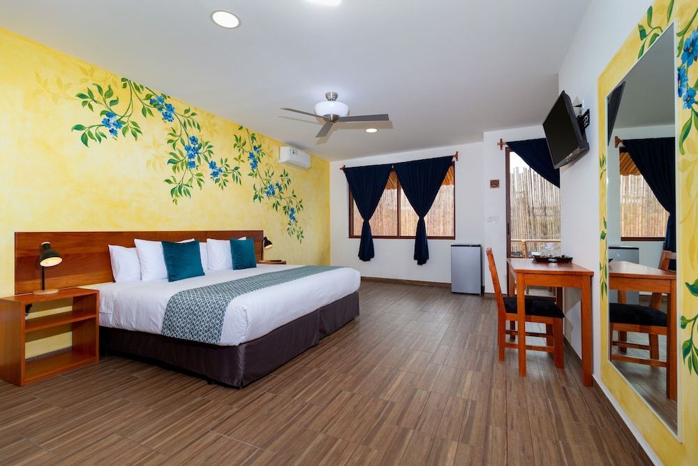 Plaza Luna Suites Superior Double Room 6