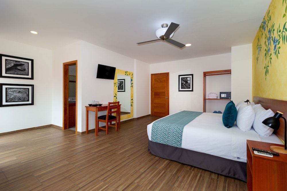 Plaza Luna Suites Superior Double Room 3