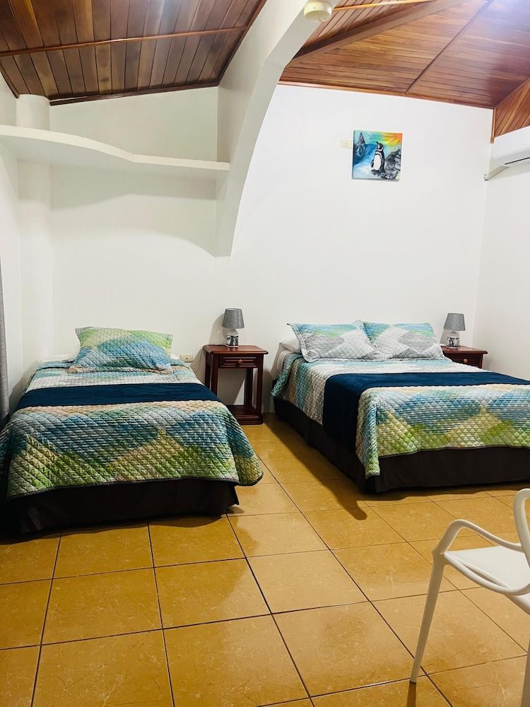 Hostal Neptuno - Poseidon