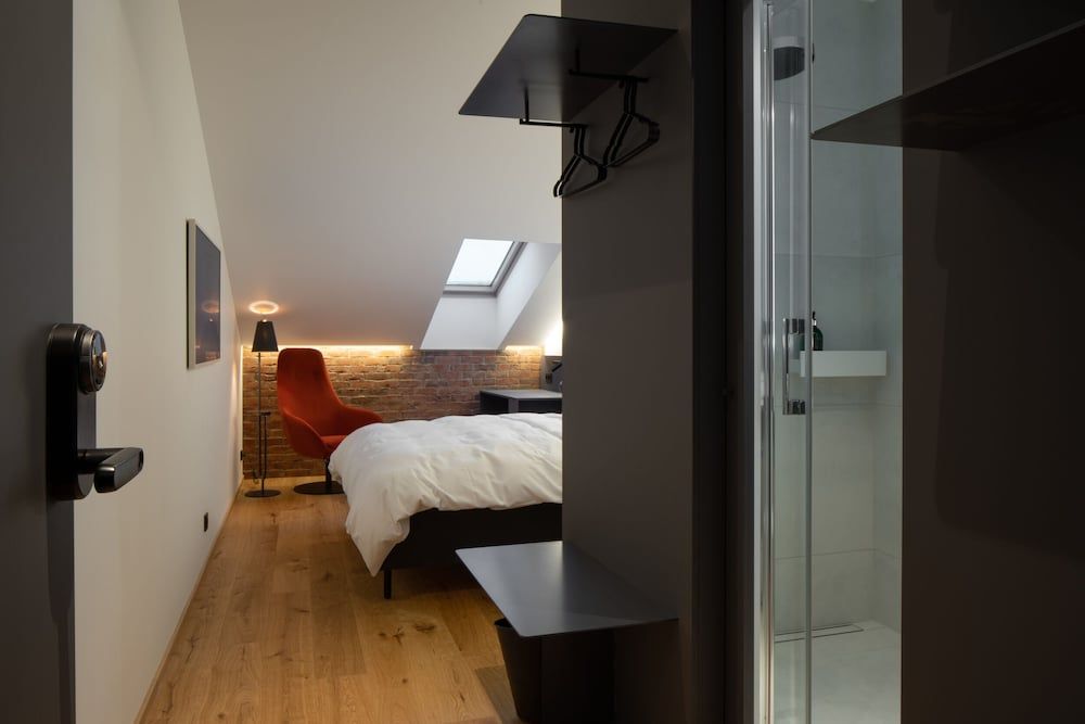 Dunten Hotel Superior Double Room 8