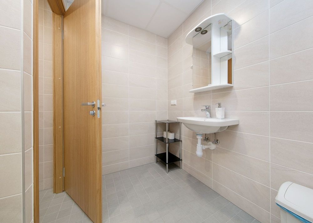 LKS Apartments Classic Apartment, Kitchen, City View 5