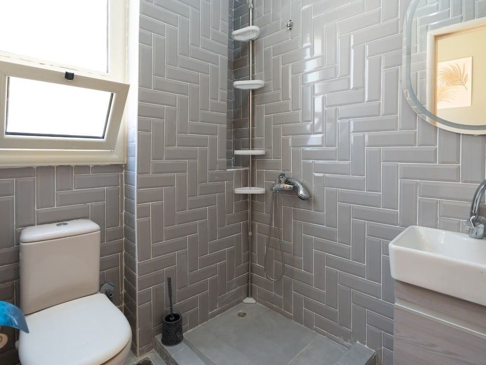 Bird Nest Near Arkan Plaza Studio, Private Bathroom 5