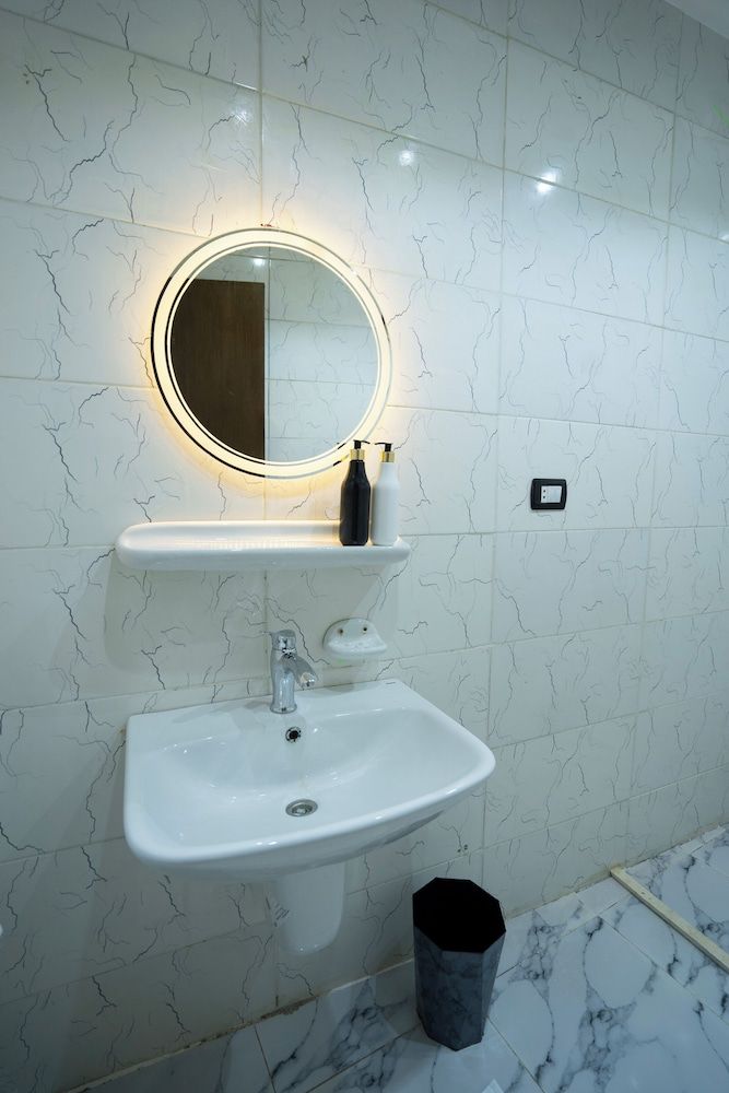 King of Pharaohs Pyramids View Premium Quadruple Room 24