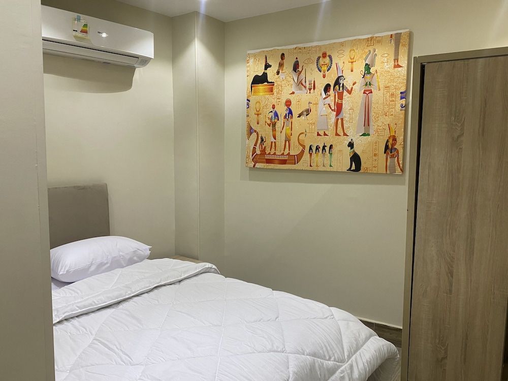 King of Pharaohs Pyramids View Economy Double or Twin Room 2