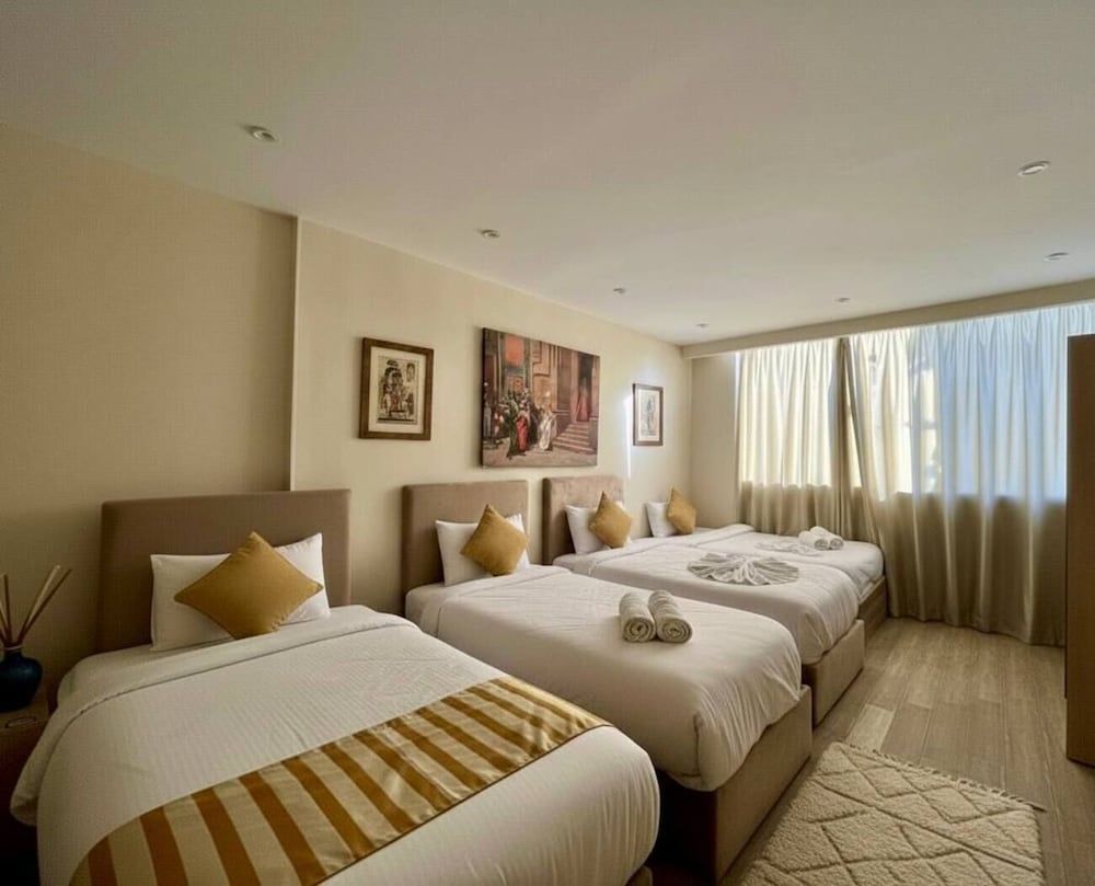 King of Pharaohs Pyramids View Premium Quadruple Room 18