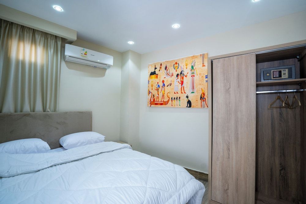 King of Pharaohs Pyramids View Economy Double or Twin Room 11