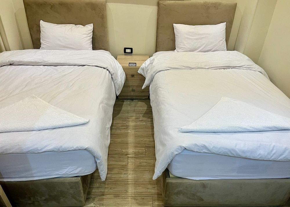 King of Pharaohs Pyramids View Economy Double or Twin Room 6