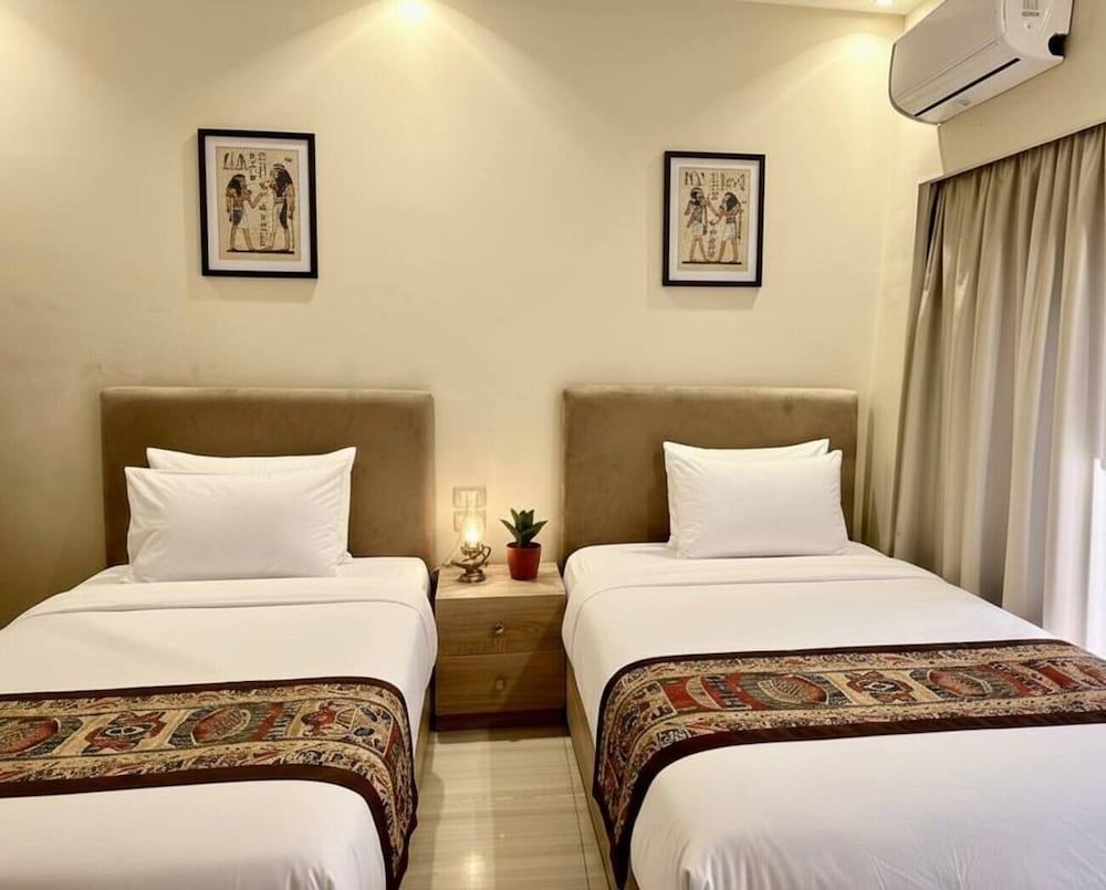 King of Pharaohs Pyramids View Economy Double or Twin Room 23