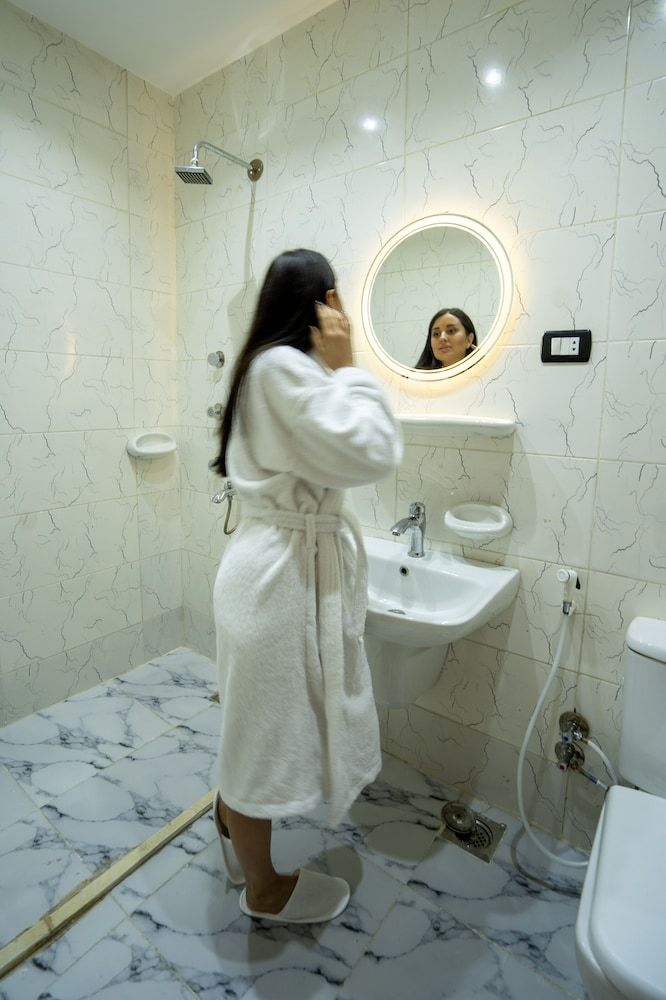 King of Pharaohs Pyramids View Economy Double or Twin Room 30