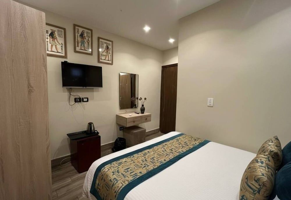 King of Pharaohs Pyramids View Economy Double or Twin Room 17