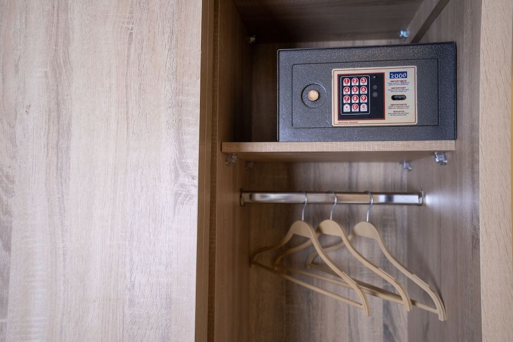 King of Pharaohs Pyramids View Economy Double or Twin Room 35