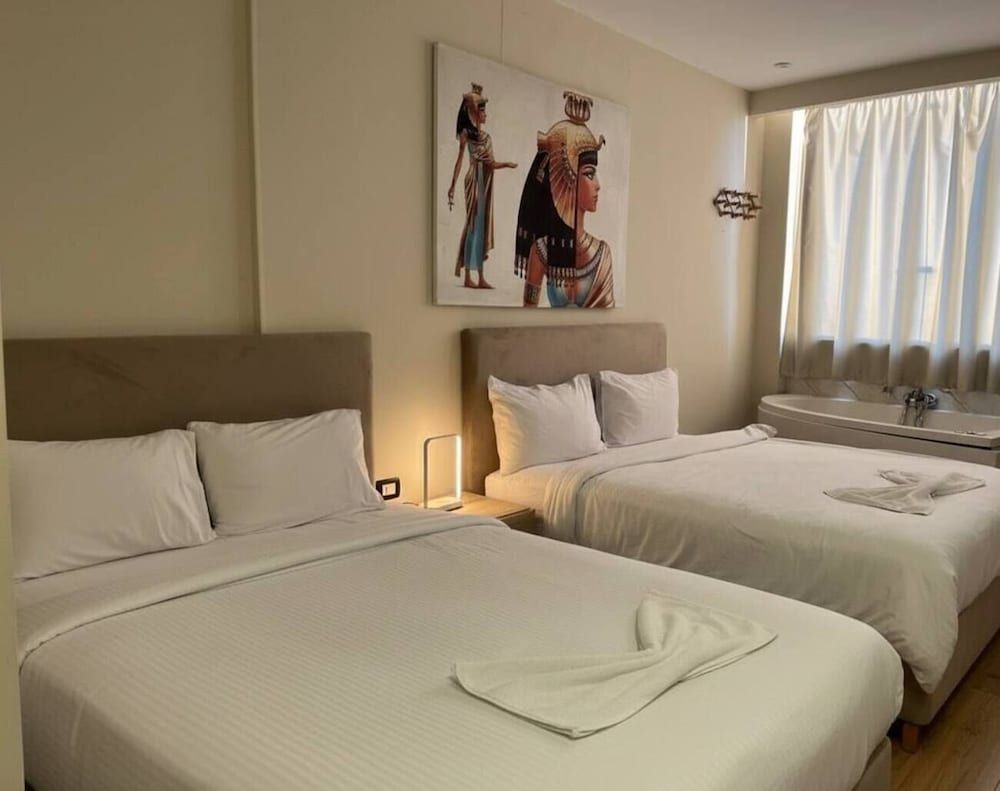 King of Pharaohs Pyramids View Premium Quadruple Room 19